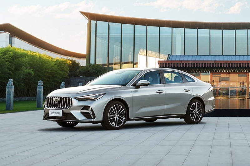Седан Geely Emgrand нового поколения предложен с двумя моторами на выбор