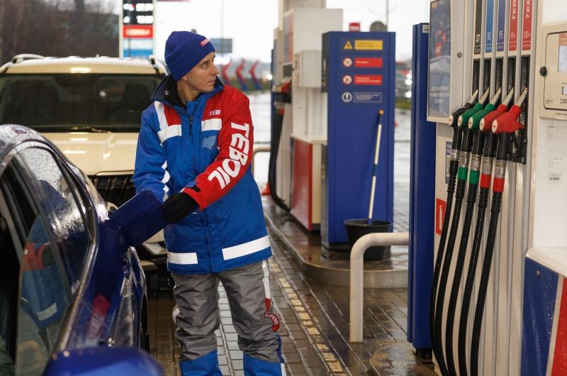 Заправиться у Димы Гордея и попытаться выиграть миллион баллов: День клиента на АЗС Teboil