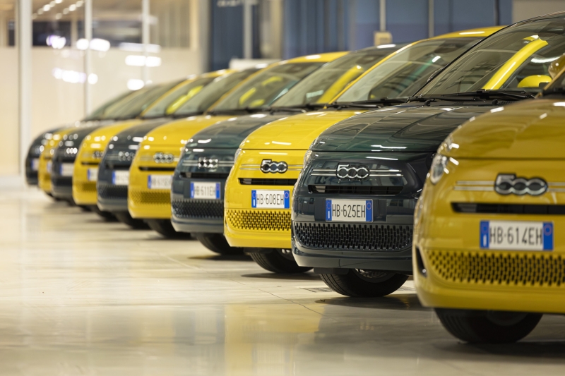 Автогигант Stellantis может избавиться от нескольких марок