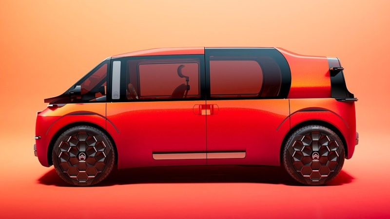 Citroen Elo: шестиместный семейный минивэн со съёмной мебелью и двумя матрасами