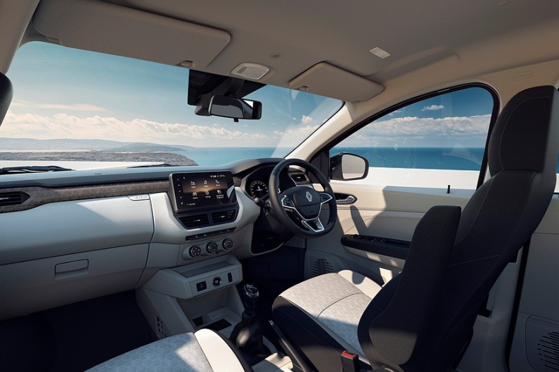 Дешёвый компактвэн Nissan на базе Renault: премьера уже скоро