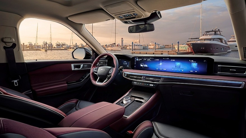 Ford Explorer для Китая: второй рестайлинг с «монобровью» и прежней техникой