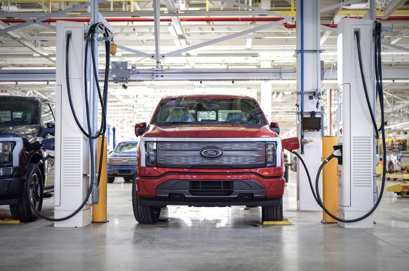 Ford продолжает отменять электромобили и потеряет на этом почти 20 млрд долларов