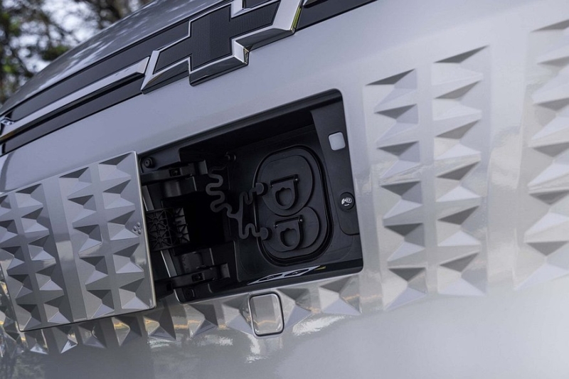 Фургон Chevrolet Express Max на базе «китайца» обрёл новую начинку