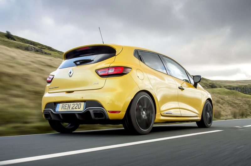 Хот-хэтч Renault Clio R.S. может вернуться на рынок в виде мощного гибрида