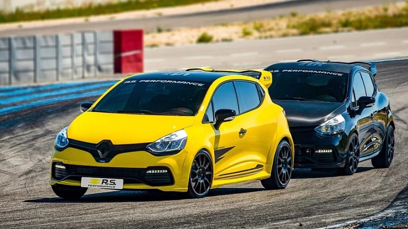 Хот-хэтч Renault Clio R.S. может вернуться на рынок в виде мощного гибрида