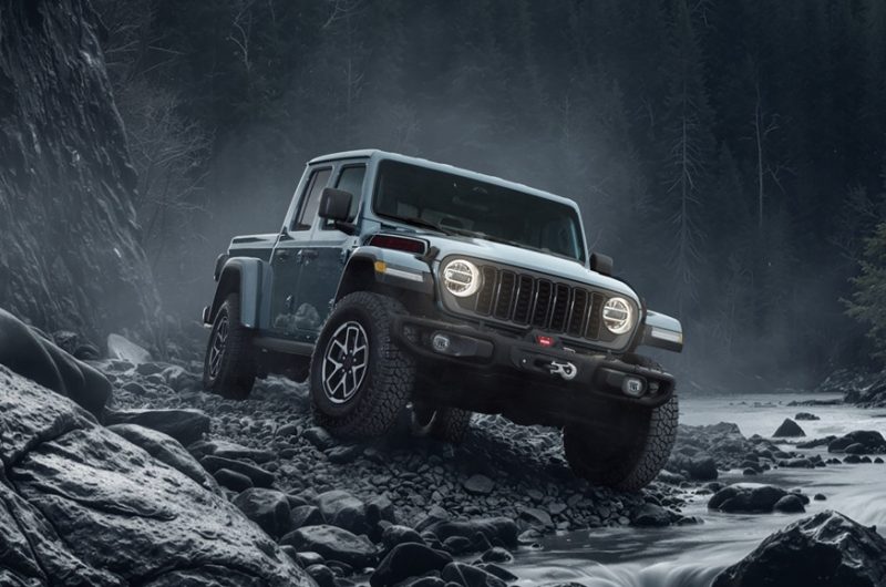 Jeep Gladiator обзавёлся спецверсией Shadow Ops с заводской лебёдкой