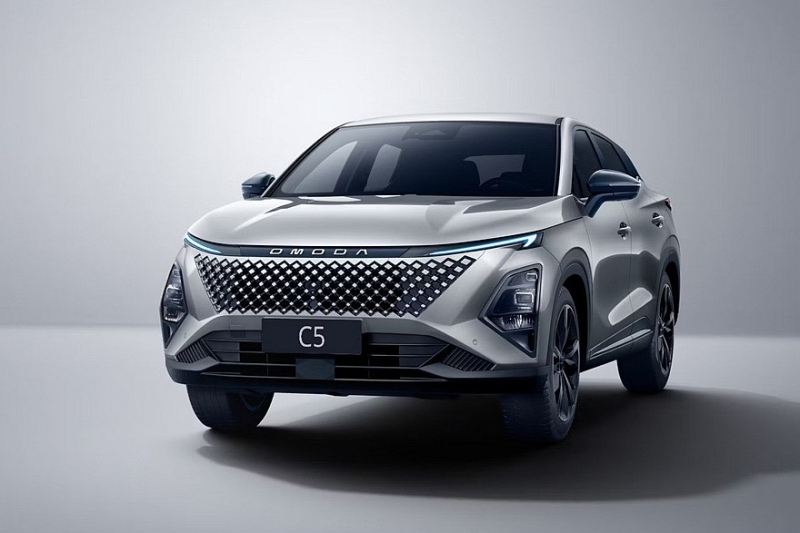 Кроссовер Omoda C5 нового поколения для России: официальные фото