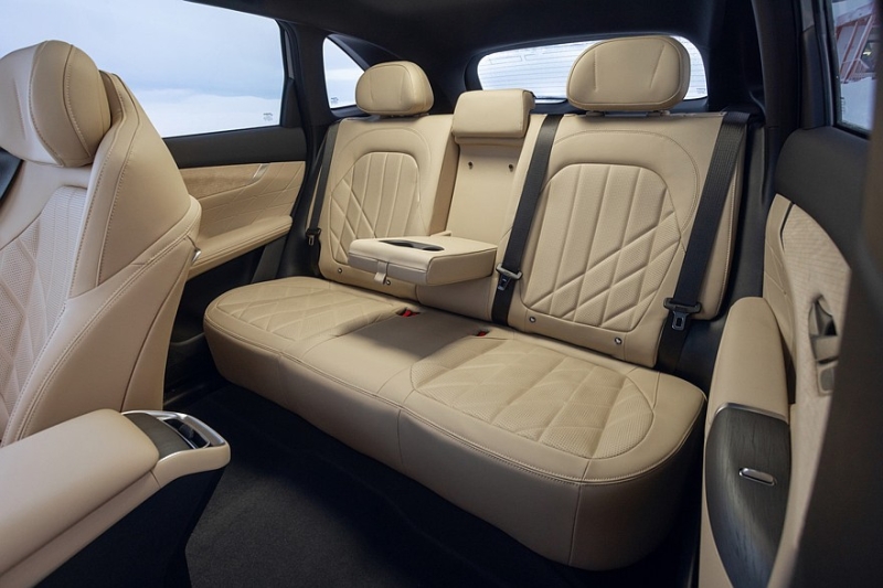 Новый Changan CS75 Plus стартует в России с топовым мотором и полным приводом: объявлены цены