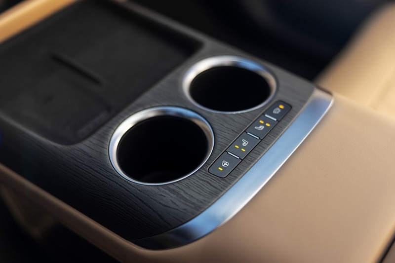 Новый Changan CS75 Plus стартует в России с топовым мотором и полным приводом: объявлены цены