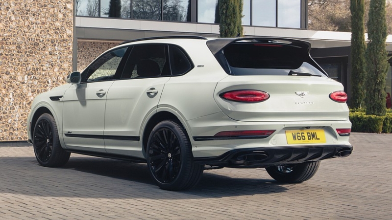 Новый электрический кроссовер Bentley: первые изображения