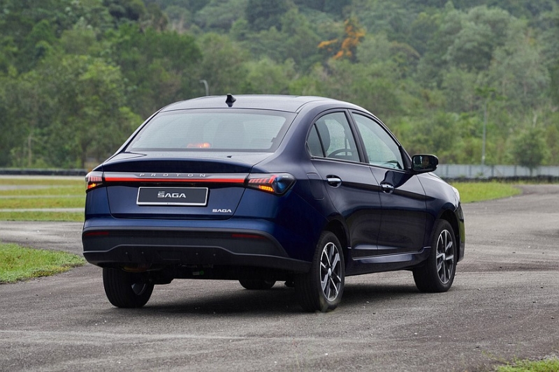 Новый седан Proton Saga: теперь без механики, а в базе – сенсорный пульт вместо мультимедиа