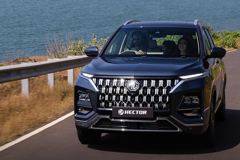 Обновлён кроссовер MG Hector, брат Chevrolet Captiva: пока без дизеля