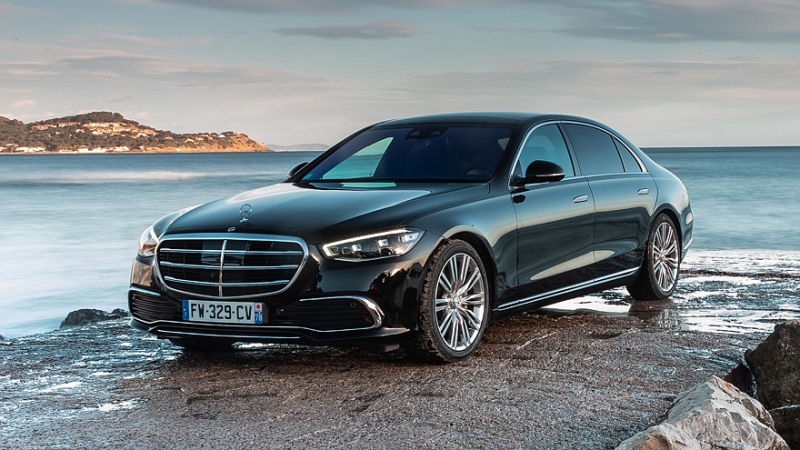 Обновлённый Mercedes-Benz S-Class показался на первых фото