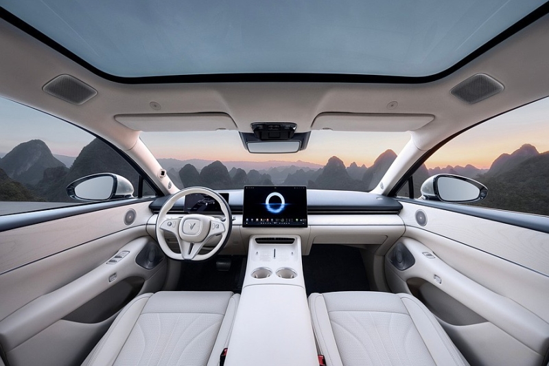 Полноприводный седан Voyah Passion L готов к старту продаж