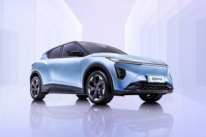 Представлен серийный электрохэтч Perodua QV-E: вместо Daihatsu партнером стала Magna