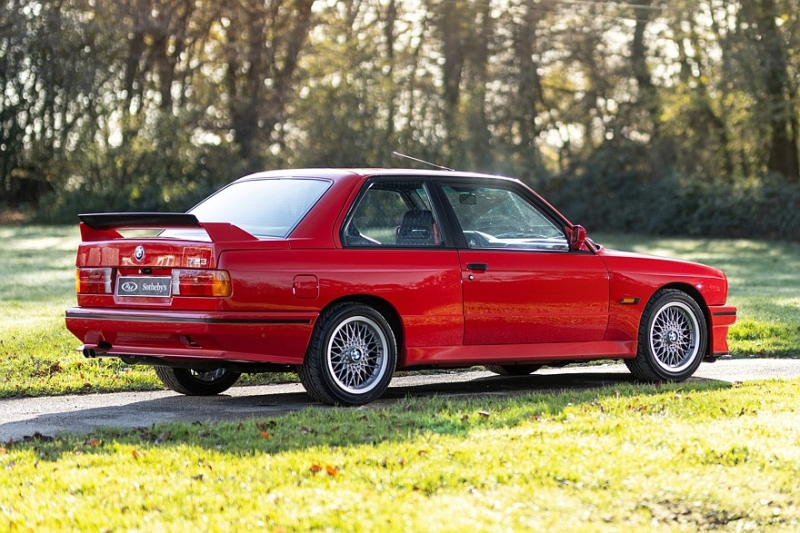 Редкий BMW M3 Sport Evolution 1990 года в идеальном состоянии продадут на аукционе