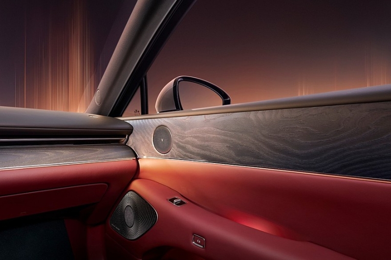 Роскошный полноприводный седан Voyah Passion L: продажи начались