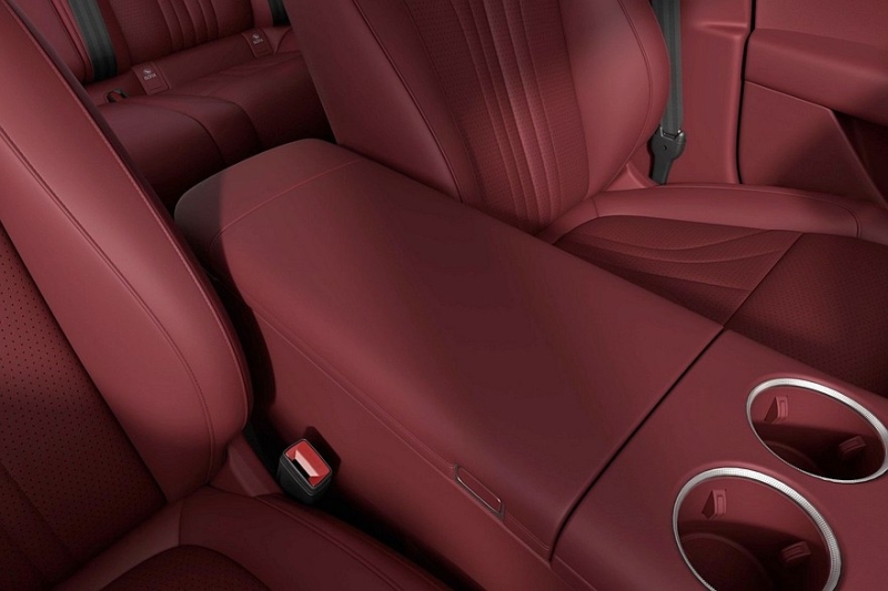 Роскошный полноприводный седан Voyah Passion L: продажи начались