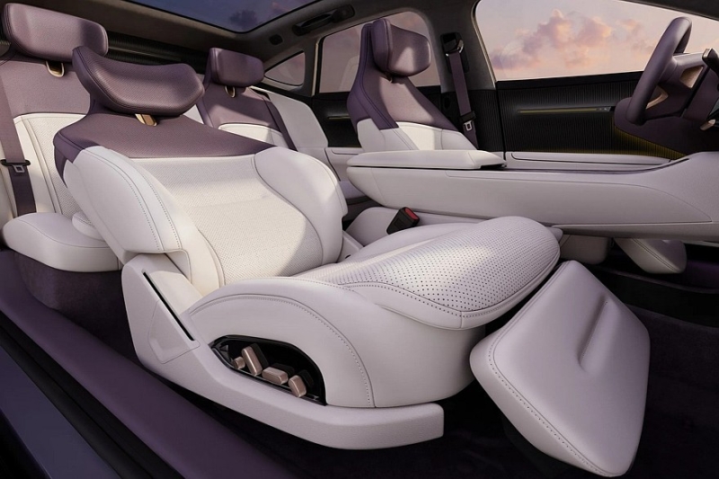 Роскошный седан Avatr 12 стартует в России: комплектации и цены