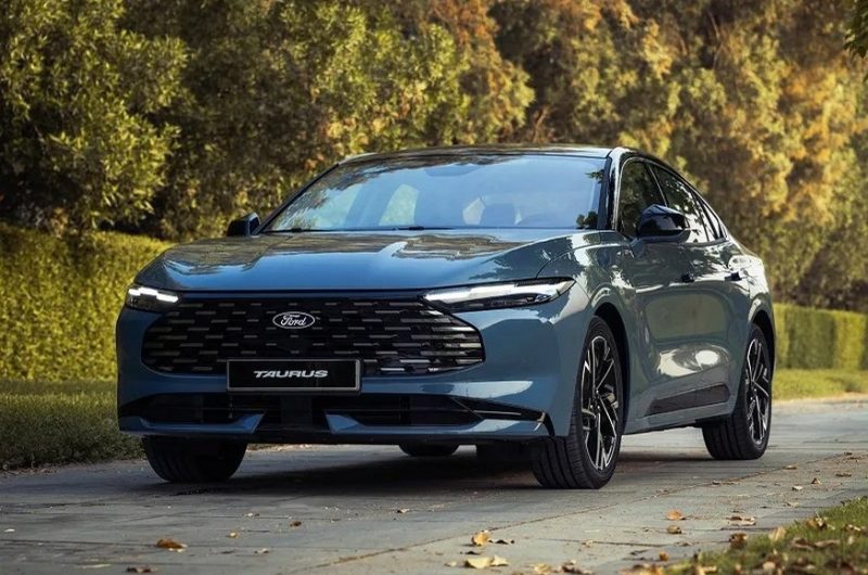 Седан Ford Taurus обновлён следом за китайским Mondeo