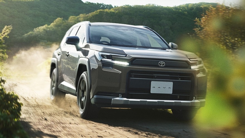 Toyota RAV4 нового поколения вышел на домашний рынок, цены известны