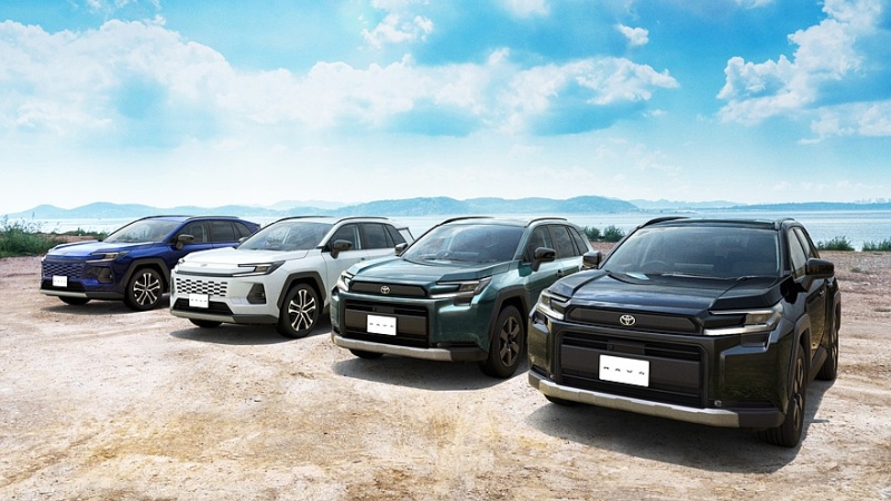 Toyota RAV4 нового поколения вышел на домашний рынок, цены известны