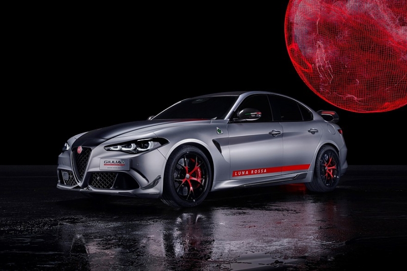 Alfa Romeo Giulia Quadrifoglio Luna Rossa: новая спецверсия с необычным антикрылом