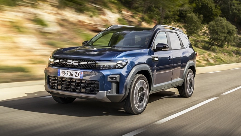 Dacia готовит новый кроссовер: первые изображения