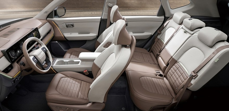 Кроссовер Kia Seltos нового поколения выходит на рынок: теперь версии побогаче