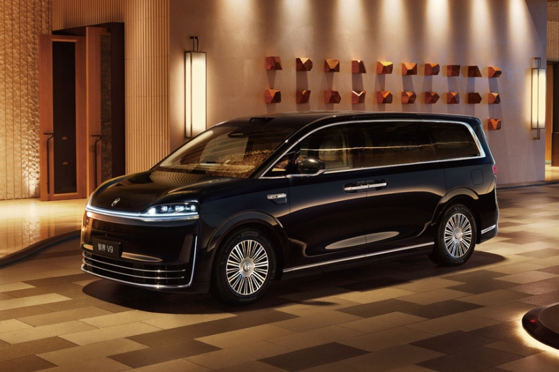 Минивэн Luxeed V9 от Chery и Huawei: официальные фото
