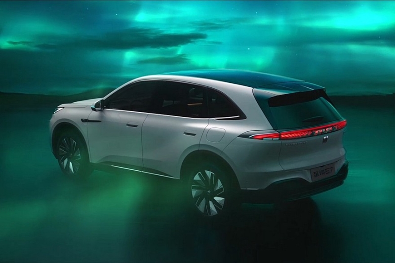 Новый кроссовер Buick Electra E7 показался на свежих кадрах