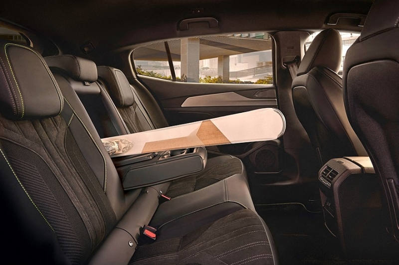 Обновлённый Peugeot 408 для Европы: эффектная оптика и более эффективная техника