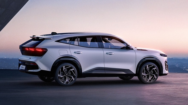 Renault Filante: новый флагманский гибридный кроссовер на платформе Geely и Volvo