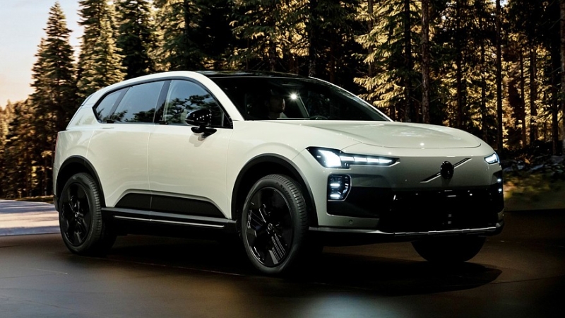 Volvo EX60: без дверных ручек, до 810 км на одной зарядке, сразу есть версия Cross Country