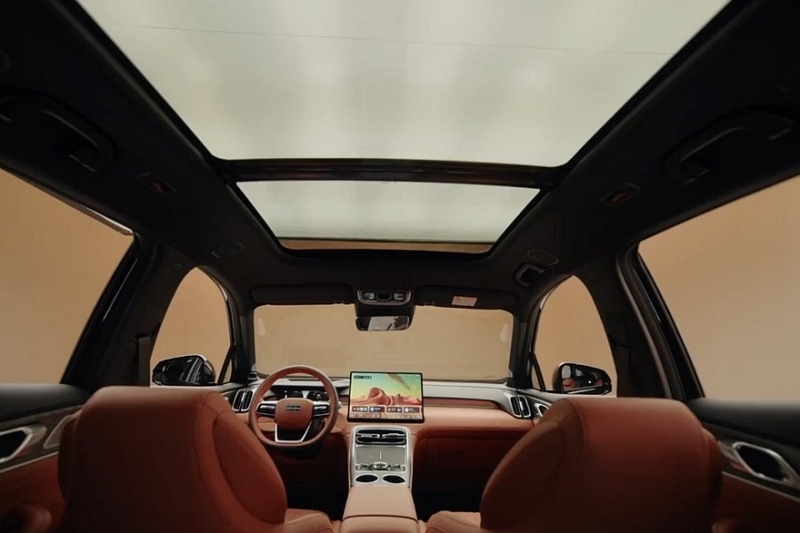 Новый кроссовер Geely Galaxy M7 готовится к старту продаж