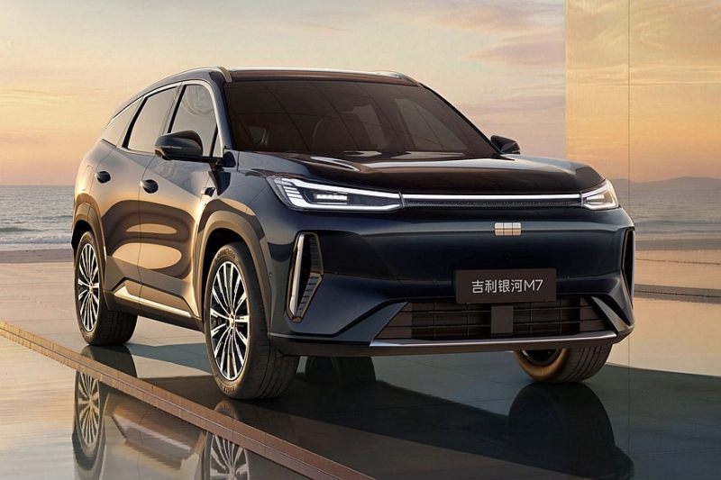 Новый кроссовер Geely Galaxy M7 готовится к старту продаж