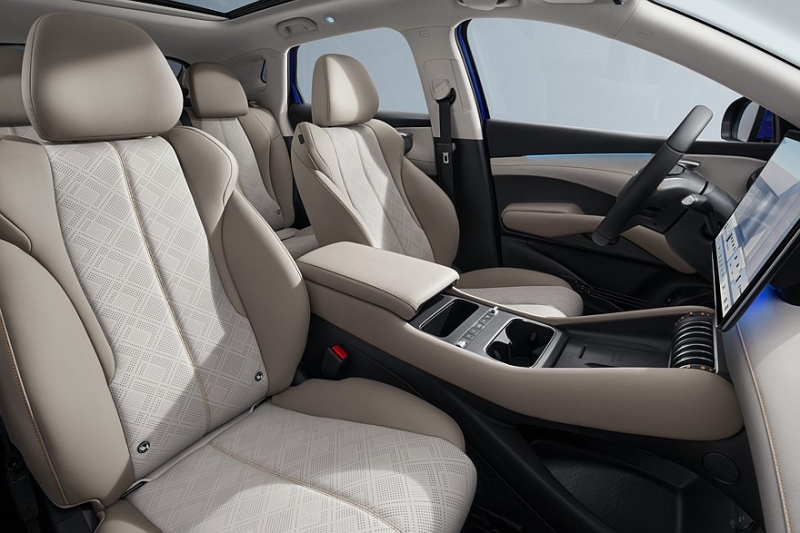 Обновлённый кроссовер BYD Atto 3 Evo для Европы: теперь задний или полный привод