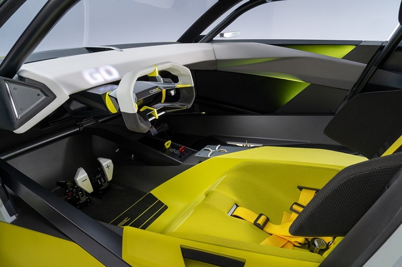 Opel не торопится отказываться от &laquo;электричек&raquo;: к дебюту готовится хот-хэтч Corsa GSE