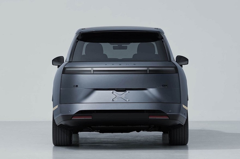 Похожий на Range Rover кроссовер Xpeng GX предложат с несколькими вариантами начинки