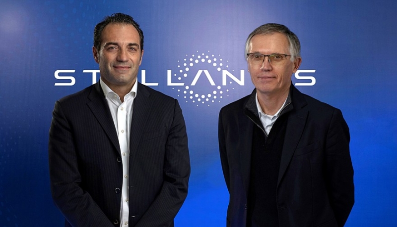 Полные итоги работы Stellantis в 2025 году: убытки, продажи, зарплаты топ-менеджеров