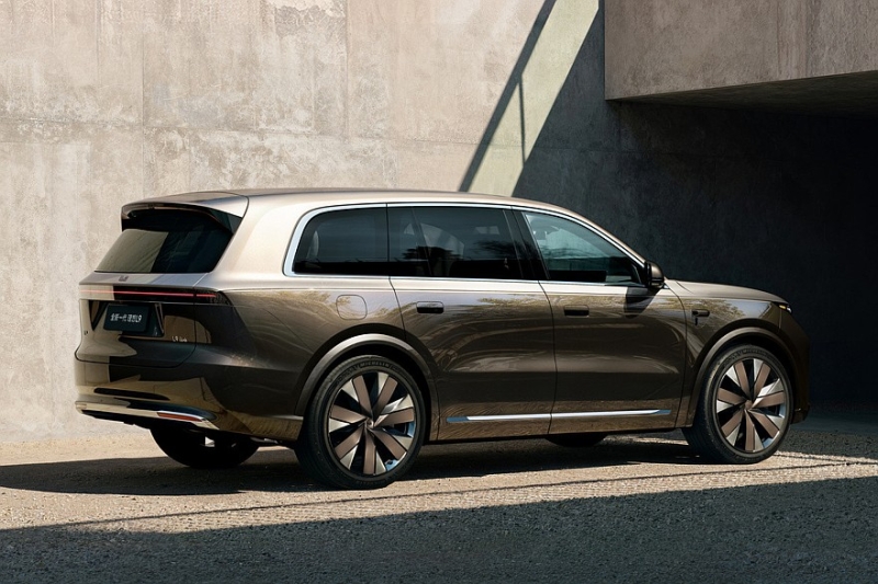 Растерявший покупателей кроссовер Li L9 перешёл в новое поколение: больше, умнее, дороже