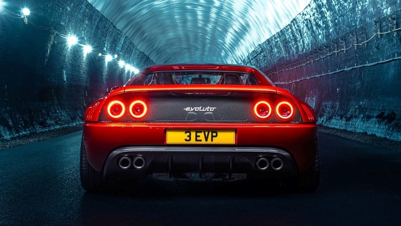 Рестомод 355 by Evoluto показался в серийном виде: новое шасси и два мотора на выбор