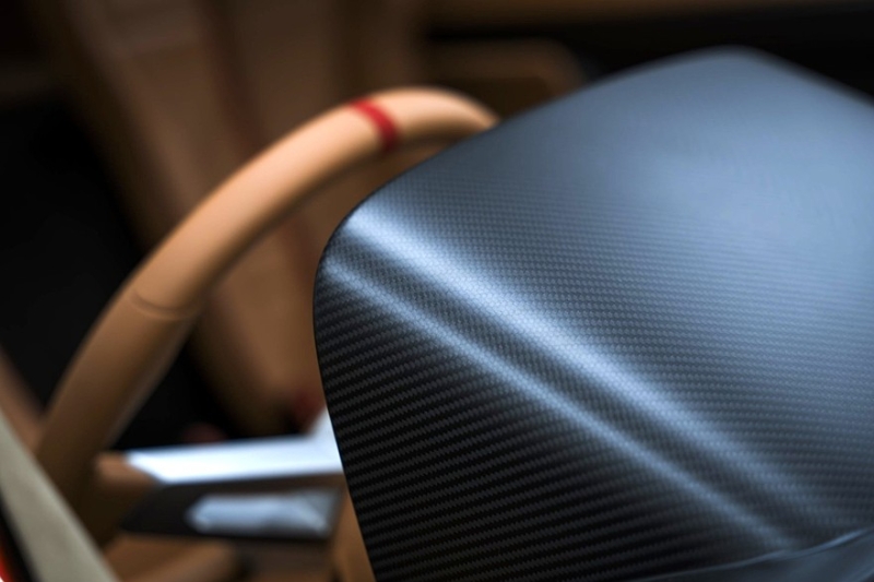 Рестомод 355 by Evoluto показался в серийном виде: новое шасси и два мотора на выбор