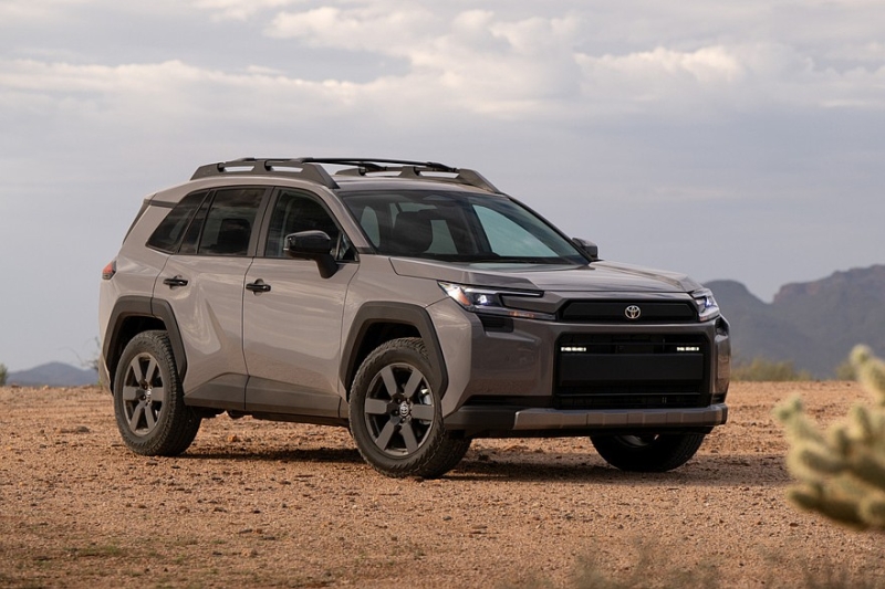 Suzuki Across для Европы сменил поколение: теперь почти стопроцентный клон Toyota RAV4