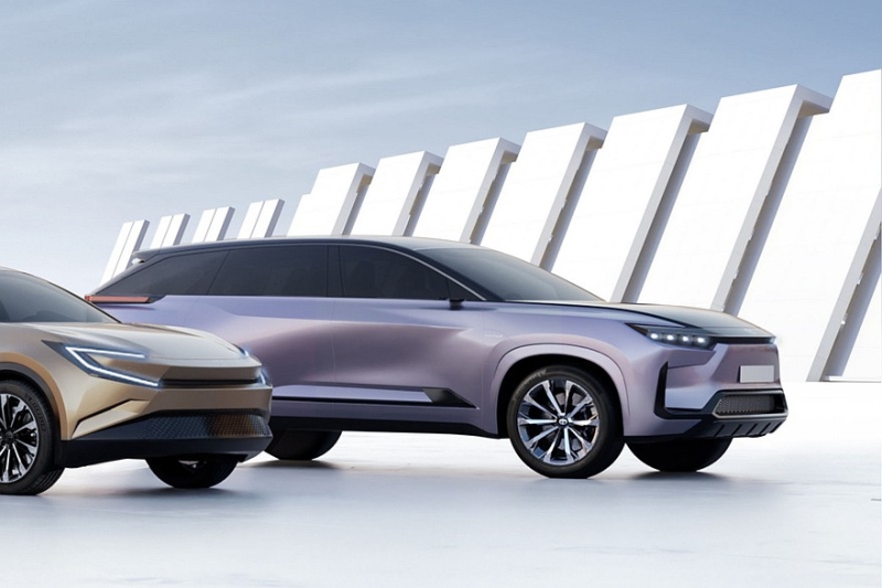 Таинственная новинка Toyota &ndash; это трёхрядный кроссовер, премьера &ndash; на следующей неделе