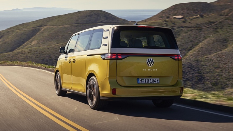 Volkswagen ID. Buzz стал ещё практичнее с новой перегородкой за вторым рядом сидений