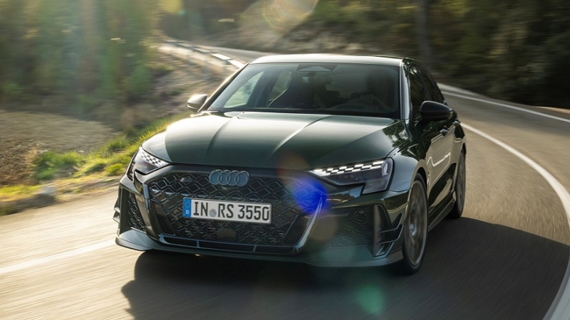 Audi RS 3 competition limited: регулируемая подвеска, новый обвес и большая наценка