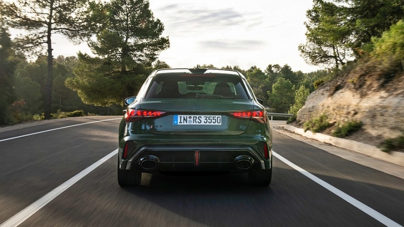 Audi RS 3 competition limited: регулируемая подвеска, новый обвес и большая наценка