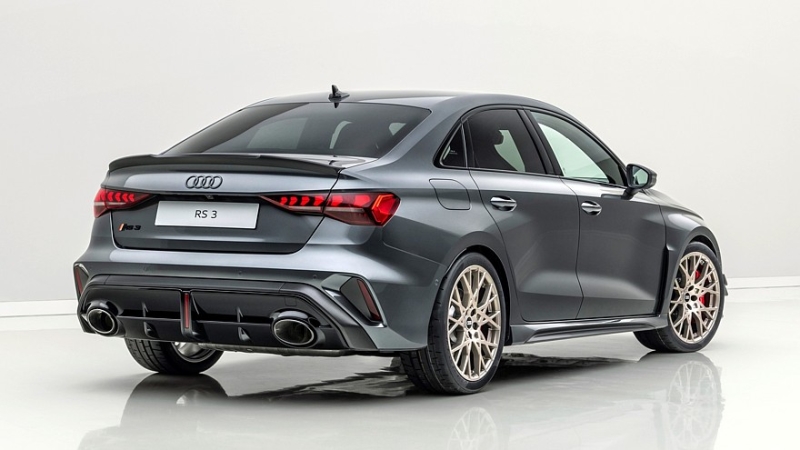 Audi RS 3 competition limited: регулируемая подвеска, новый обвес и большая наценка